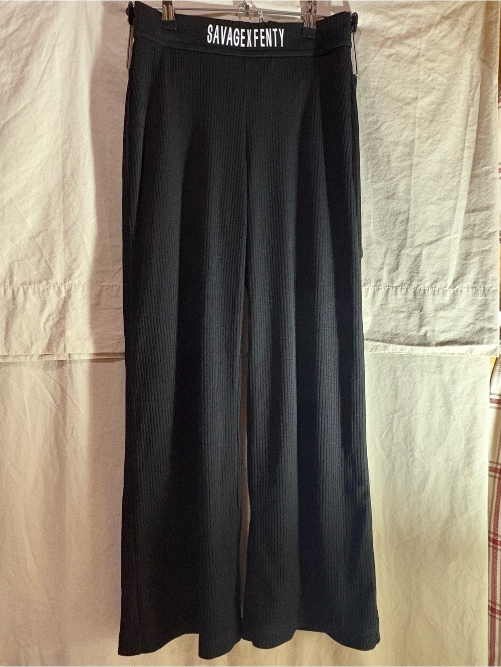 Savage X Fenty Black Ribbed Wide-Leg Lounge Pants with Logo Waistband. Size S